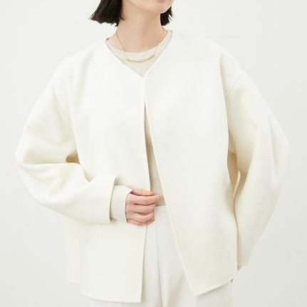 Mila Owen/ミラオーウェン】浅Vネックショート丈コート・09WFC244306