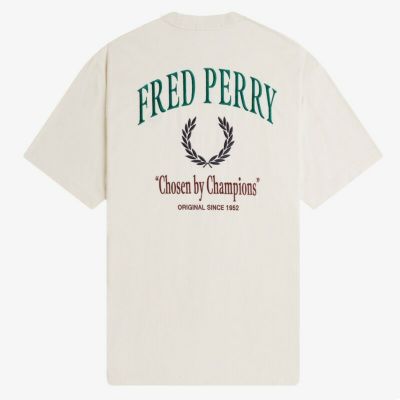 【FRED PERRY/フレッドペリー】Embroidered Champion T-Shirt(エンブロイダードチャンピョンTシャツ)・M9826